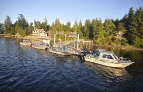 Chinook Shores Lodge photo