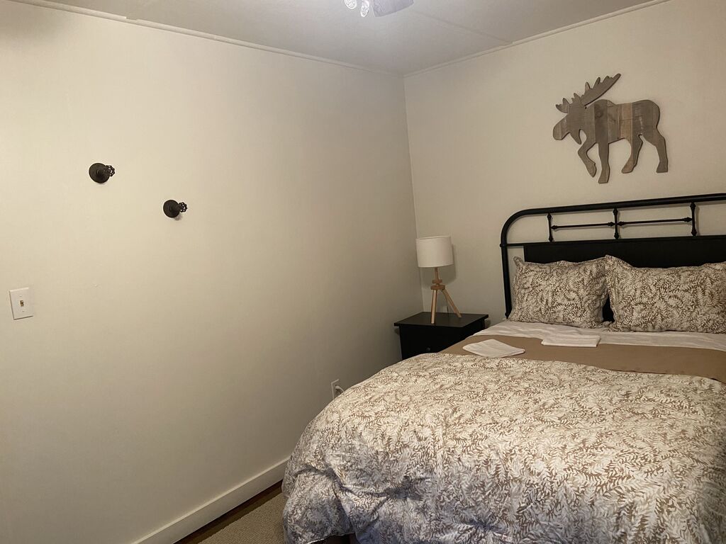 Sous Chef Cabin - Bedroom