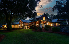 Rio Piedra Plantation the premier luxury Hunting Lodge in South Georgia. Rio Piedra Plantation photo