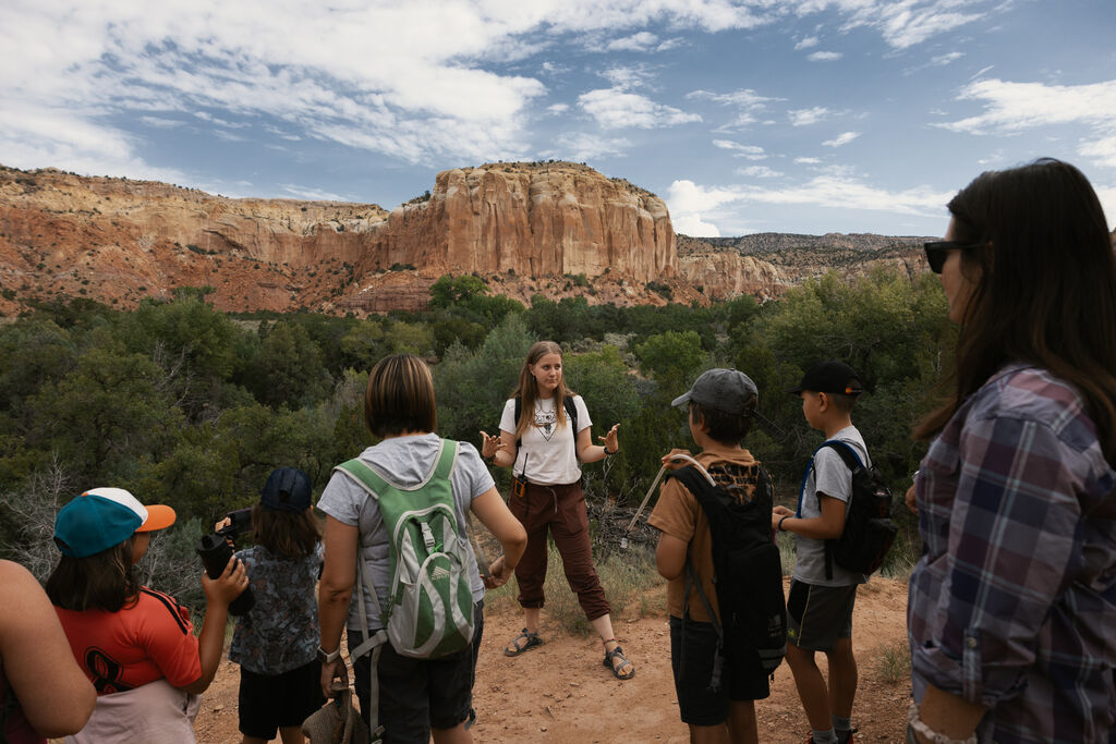 Summer Staffer guides kids on paleontology tour (photo by jakemccook)